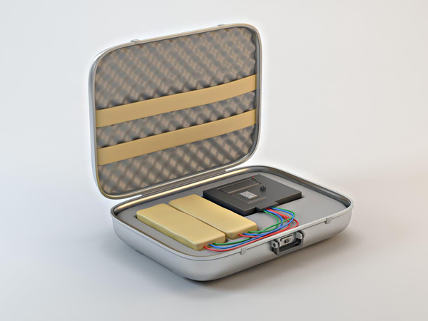 briefcase c4 explosives 3ds - Briefcase by FOURTH WAY