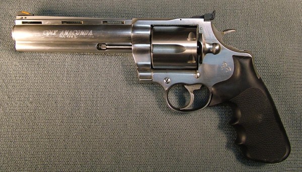 colt handgun revolver obj - Revolver by ignisfatuus