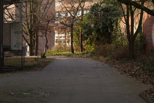 HDR 104 Sidewalk + Plates